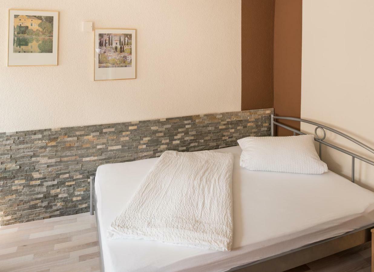 Gaestezimmer Strauss Kottenheim エクステリア 写真